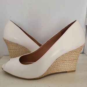 Dexflex Comfort White Peep Toe Heels